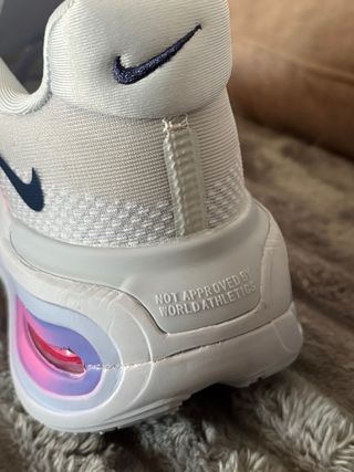 Zapatillas Nike Vomero Premium Mujer Talla 41.