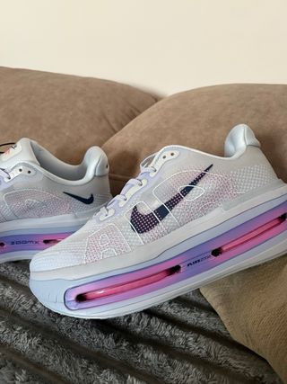 Zapatillas Nike Vomero Premium Mujer Talla 41.