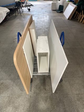 Mesa de oficina madera y blanco