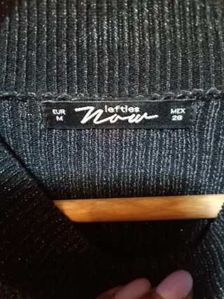 Vestido de punto con escote redondo