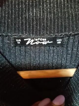 Vestido de punto con escote redondo