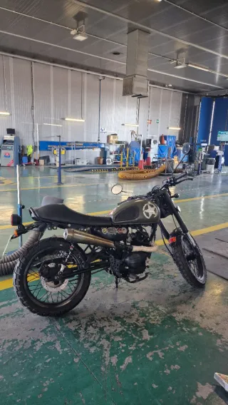 Moto estilo Café racer