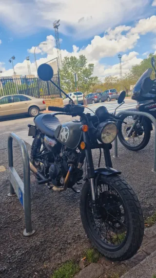 Moto estilo Café racer