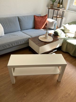 Mesa auxiliar Ikea madera y blanco