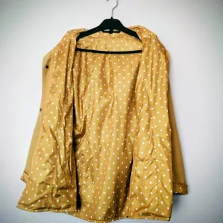 Parka amarilla talla 40