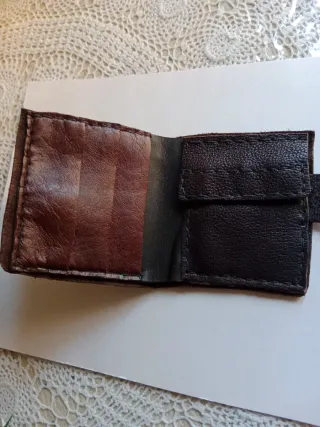 Cartera monedero cuero artesanal,cadena .