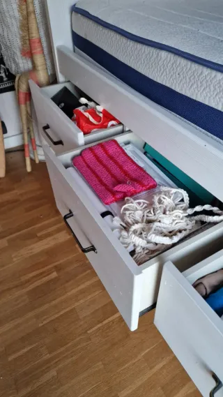 Cama nido de madera con cajones