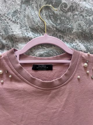 Vestido sudadera rosa perlas.