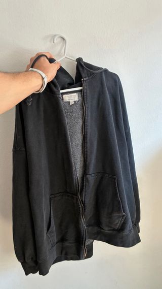 Sudadera Pull&Bear gris con cremallera