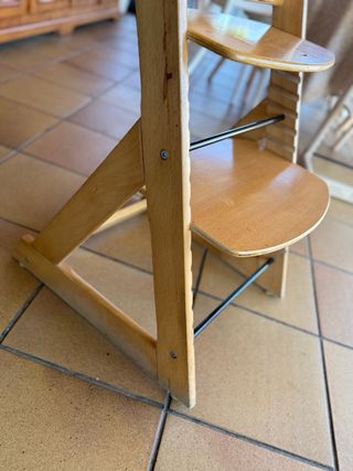 Trona madera evolutiva tipo Stokke