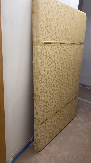 Base de colchón tapizada