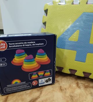 Torre arcoíris y suelo nuevos