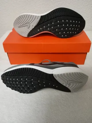 Zapatillas Nike Air Zoom Vomero 16 Gris
