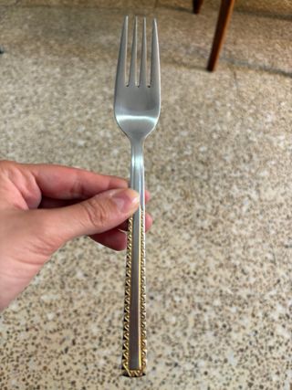 Set de cubiertos de metal