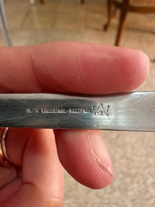 Set de cubiertos de metal