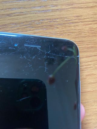 3 iPhones: 2x iPhone 6, 1x iPhone 6S