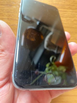 3 iPhones: 2x iPhone 6, 1x iPhone 6S