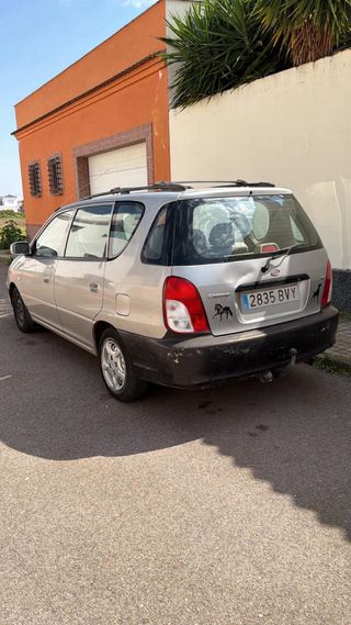 KIA Carens 2002