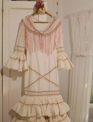 Vestido flamenco blanco y rosa