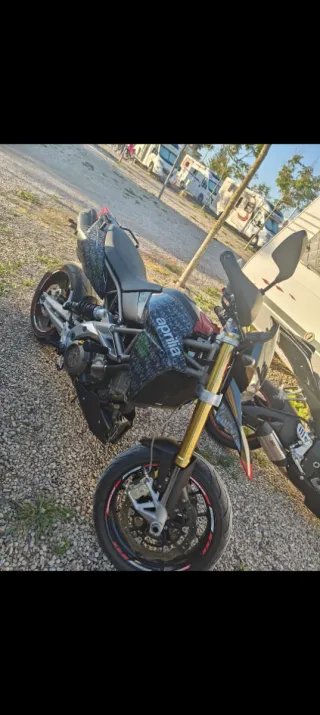 Aprilia Dorsoduro 750 2010