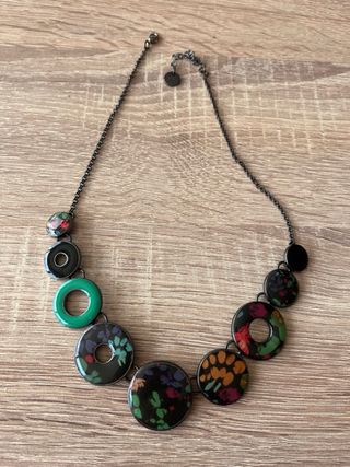 Collar Desigual Círculos Multicolor Está nuevo