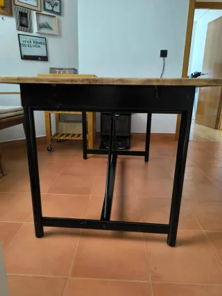 Mesa industrial madera y metal urge vender