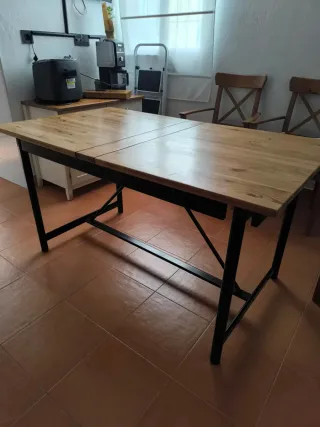 Mesa industrial madera y metal urge vender