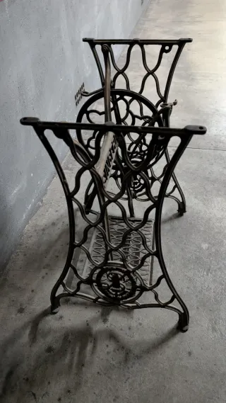 Patas de hierro SINGER para máquina de coser