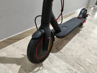 Xiaomi Mi Electric Scooter Pro
