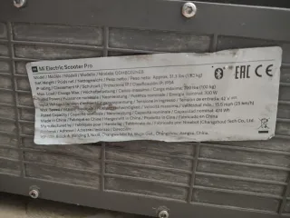 Xiaomi Mi Electric Scooter Pro