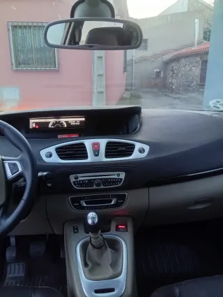 Renault Grand Scenic 2010