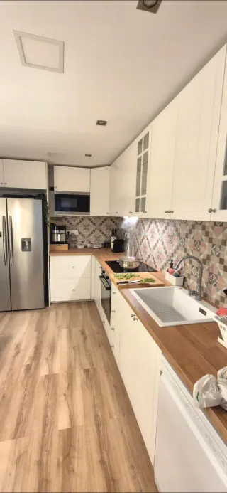 Carpintero económico Montaje de puertas y muebles