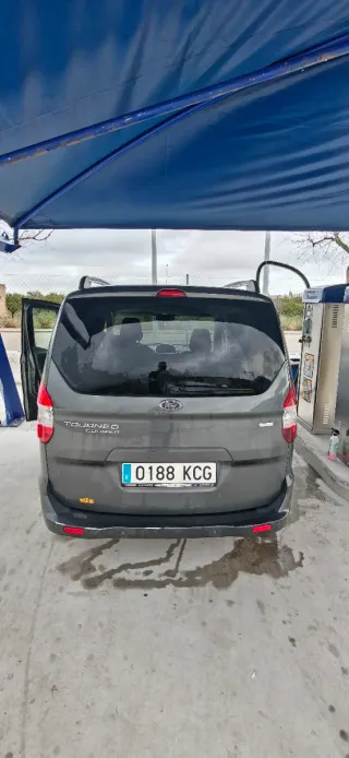 Ford Tourneo Courier 2017