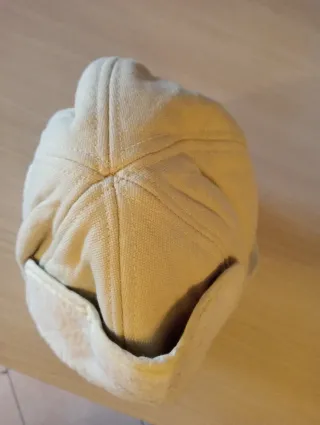 Cappello con paraorecchie foderato