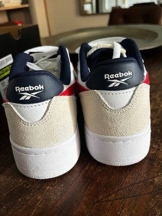 Zapatillas Reebok Blancas y Rojas