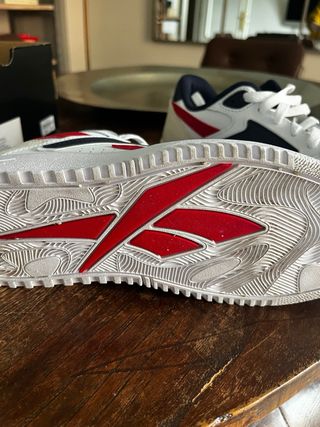 Zapatillas Reebok Blancas y Rojas