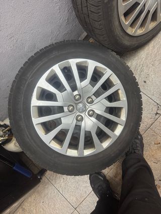 Ruedas 215/60R17C Michelin