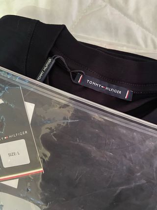 Camiseta Tommy Hilfiger Negra