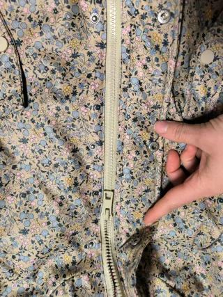 Chubasquero niña estampado floral