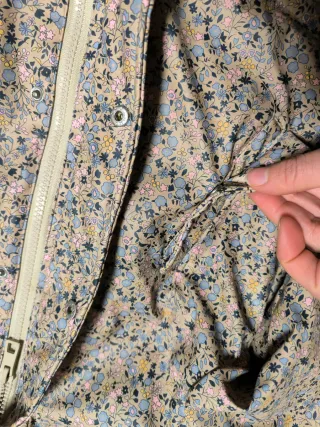 Chubasquero niña estampado floral