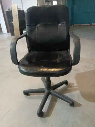 2 Sillas de oficina negras