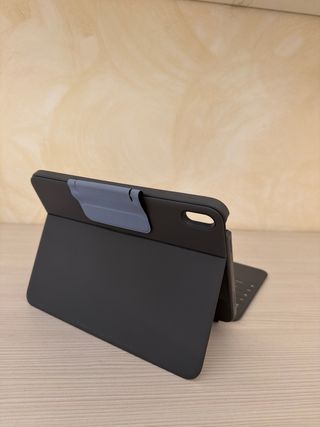 Funda Logitech Rugged Folio iPad 10ª Gen/A16