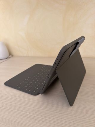 Funda Logitech Rugged Folio iPad 10ª Gen/A16