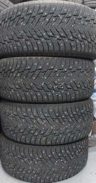 Neumáticos 285/40R22 para invierno