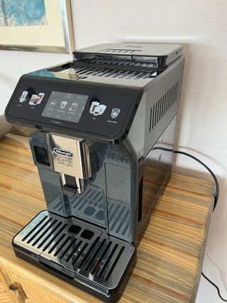 Cafetera DeLonghi Eletta Explore