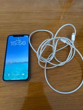 iPhone 11 blue 128 GB with charger