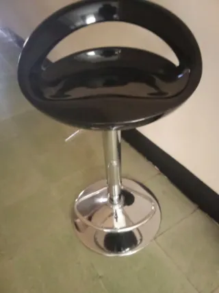 Silla de Bar Negra y Plateada