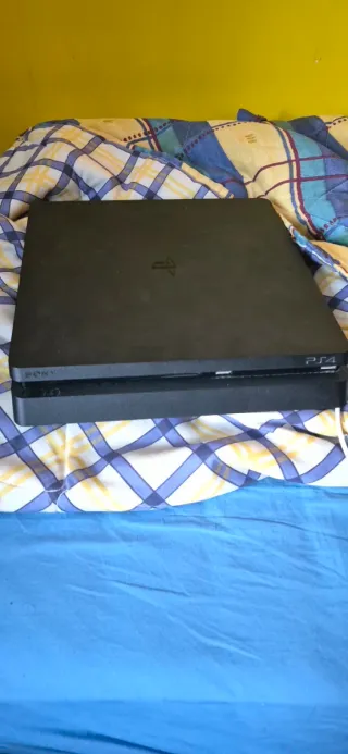Consola PlayStation 4 Slim