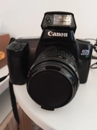 Cámara Canon EOS 1000F