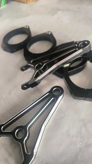 Suporte Farol Universal Cafe Racer Scrambler